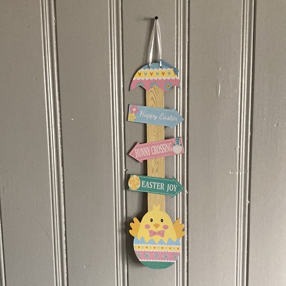 2/$20 NWT Beautiful Wooden Glittered Whimsical Easter Directional 🐥 Decor Sign - Picture 8 of 17